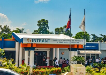 INTRANT presenta querella contra DeKolor y expone presunto entramado de corrupción en contratos públicos