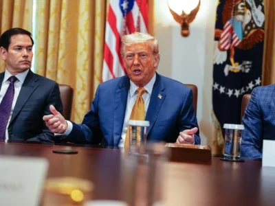 Trump impone arancel del 50 % a Brasil en represalia por juicio a Bolsonaro