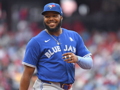 Vladimir Guerrero Jr. lidera a Azulejos en su octava victoria consecutiva