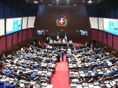 Legisladores aprueban iniciativa que ofrece incentivos a médicos fronterizos