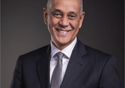 Fuerza del Pueblo valora adhesión a la OCDE, pero pide relanzar Estrategia Nacional de Desarrollo