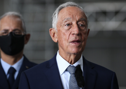 Presidente de Portugal frena reforma migratoria que restringe reagrupación familiar y la envía al Tribunal Constitucional