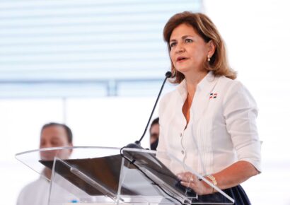 Raquel Peña niega crisis en SeNaSa y defiende expansión de cobertura en el Gobierno de Abinader
