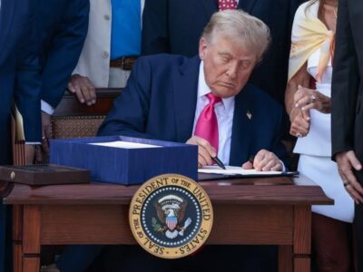 La Unión Europea retoma negociaciones cruciales con EE.UU. a pocos días del fin del plazo arancelario