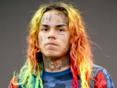 Tekashi 6ix9ine se declara culpable y admite haber violado su libertad condicional con drogas