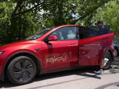 Tesla expande operación de robotaxis en Texas
