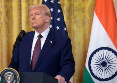 Trump impone aranceles del 25% a India y amenaza con penalizaciones por compra de petróleo ruso