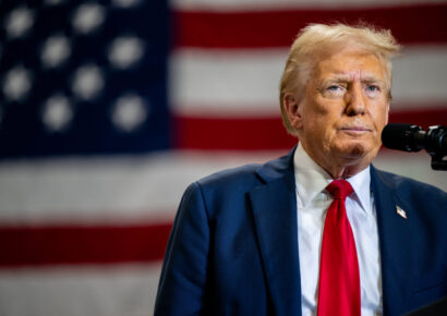 Trump firma la primera gran ley de criptomonedas en EE. UU. y promete una revolución financiera