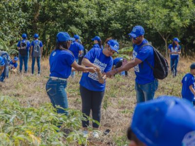 Planeta Azul y Fondo de Agua Santo Domingo reforestan zona de la cuenca del río Haina para fortalecer la seguridad hídrica