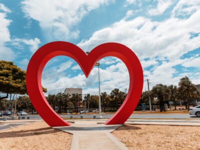 La Plaza Santo Domingo, un símbolo de romance en el malecón de la capital