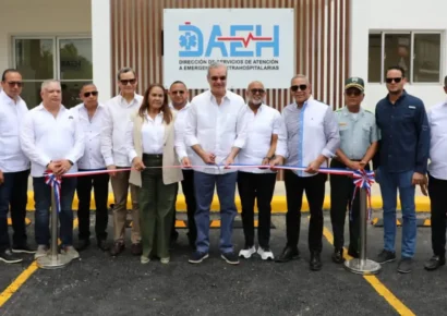 Presidente Luis Abinader inaugura nueva sede de la DAEH en San Francisco de Macorís