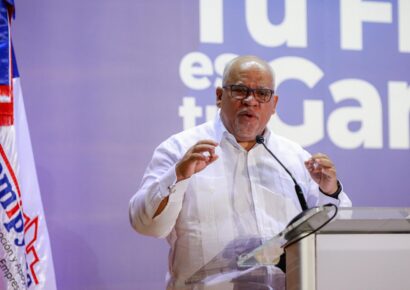 Gobierno lanza en San Juan “Tu Firma es Tu Garantía” con RD$1,200 millones para apoyar a emprendedores