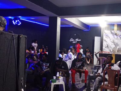 DGM detiene 27 extranjeros indocumentados sorprendidos en fiesta clandestina en Jarabacoa