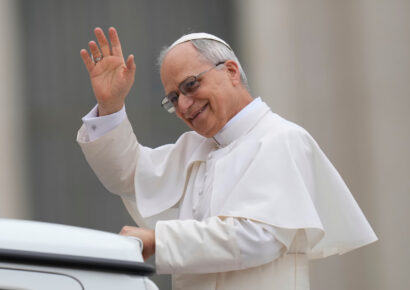 El papa León XIV se toma su primer descanso tras devolver la calma y la tradición al Vaticano