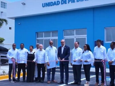 Abinader inaugura en el Hospital Marcelino Vélez nueva unidad para tratar pie diabético