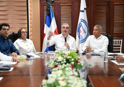 Abinader afirma que se han invertido más de RD$4,000 millones en agua potable y alcantarillado en Santiago