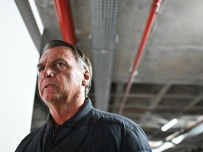 Corte Suprema prohíbe a Bolsonaro dar entrevistas que se retransmitan en redes y advierte posible prisión