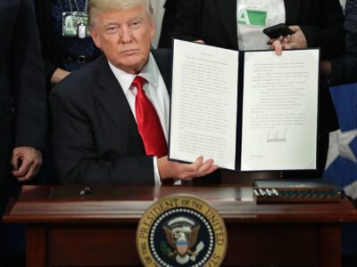 Trump firma ley de recorte fiscal y la califica como su «mayor victoria»