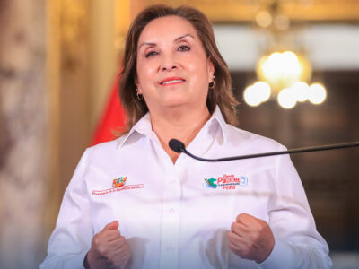 Salario de presidenta Dina Boluarte crece a casi 35 veces el salario mínimo en Perú