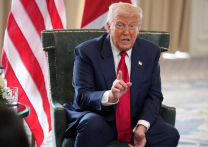 Trump elimina exención de aranceles para envíos comerciales de bajo costo a partir del 29 de agosto