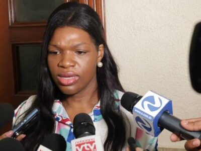 Elizabeth Silverio busca anular condena de 7 años de prisión por falsificación de títulos médicos