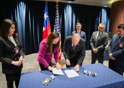 Chile entrega al FBI seis relojes robados al actor Keanu Reeves en Los Ángeles