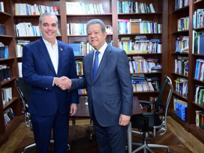 Abinader y Leonel Fernández se reúnen en FUNGLODE para tratar crisis haitiana
