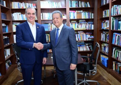 Abinader y Leonel Fernández se reúnen en FUNGLODE para tratar crisis haitiana