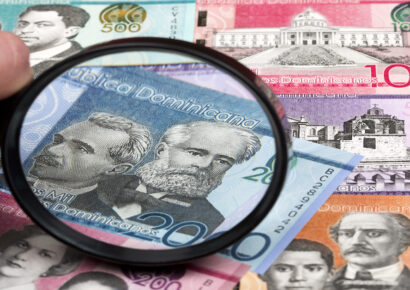 Aumento del pago de intereses de la deuda pública en RD reduce presupuesto para educación y salud