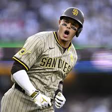 Machado da el golpe final: Grand Slam en la novena lleva a los Padres a una espectacular victoria sobre Nacionales