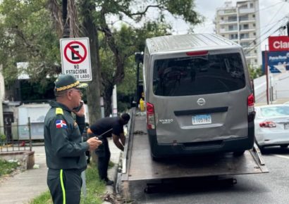 Multa de RD$5,000 por mal parqueo en el DN entra en vigor el 4 de agosto