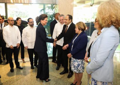 Raquel Peña expone visión de desarrollo ante cuerpo diplomático y destaca confianza internacional en RD