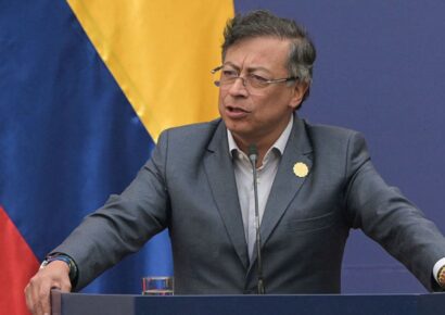 Petro ordena a la Armada detener buques con carbón destinados a Israel