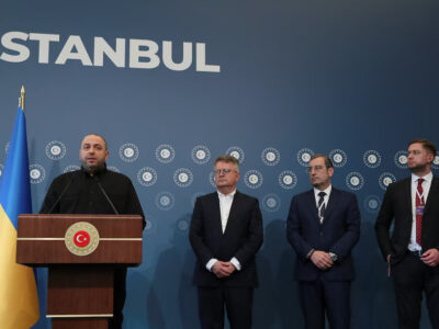 Ucrania y Rusia retoman negociaciones en Estambul bajo fuerte presión de EE.UU.