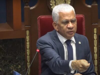 Tensión en el Senado por el Código Penal: Ricardo de los Santos y Antonio Taveras se enfrentan en pleno debate