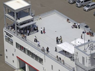 Japoneses buscaron refugio en los tejados tras alerta de tsunami por sismo en el Lejano Oriente ruso