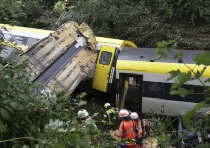 Tres muertos y varios heridos tras descarrilar tren regional en el sur de Alemania