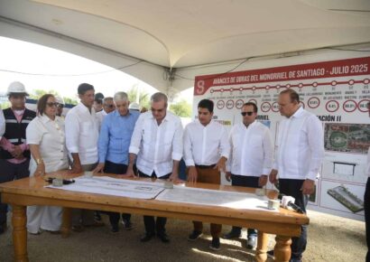 Abinader defiende continuidad del monorriel de Santiago pese a objeciones ambientales