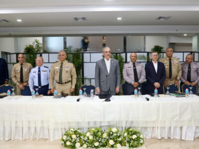 Abinader encabeza reunión para reforzar la seguridad ciudadana en el país