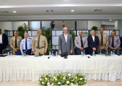 Abinader encabeza reunión para reforzar la seguridad ciudadana en el país