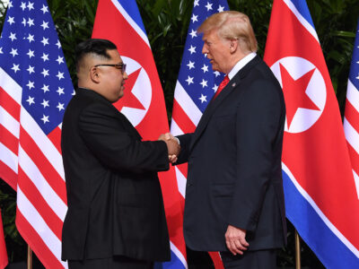 Trump insiste en reunirse con Kim Jong-un y aborda cooperación militar con Corea del Sur
