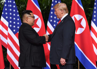 Trump insiste en reunirse con Kim Jong-un y aborda cooperación militar con Corea del Sur