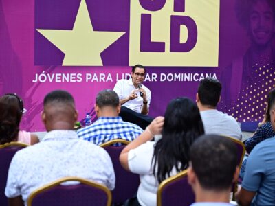 Jóvenes llamados a escribir importantes capítulos de nuestra historia