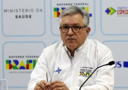 EE.UU. cancela visados de familiares del ministro de Salud de Brasil por programa Mais Médicos