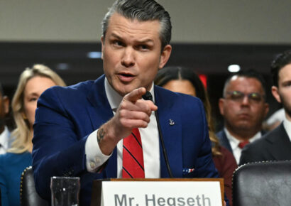 Secretario de Defensa de EE. UU. destituye a altos mandos militares tras críticas a informe sobre Irán