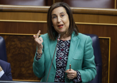 Margarita Robles: «Solo Ucrania puede decidir su destino, no habrá paz sin Zelenski»