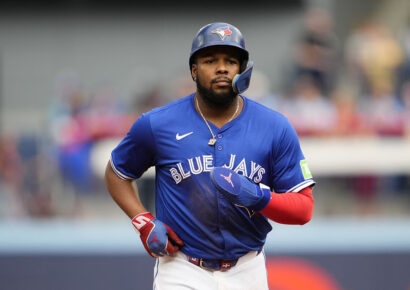 Vladimir Guerrero Jr. abandona juego por molestias en la pierna izquierda en derrota de Azulejos ante Piratas