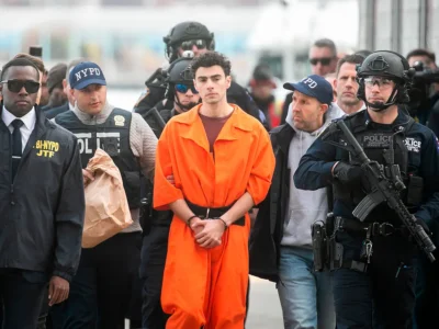 Luigi Mangione, acusado de asesinato, podría haber inspirado al tirador de la sede de la NFL, según Fiscalía