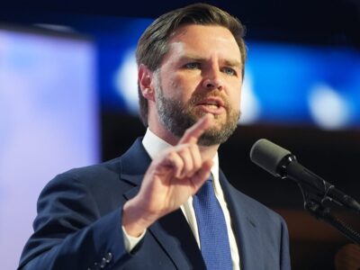 EE.UU. no descarta nuevas sanciones contra Rusia para lograr la paz en Ucrania, afirma vicepresidente Vance