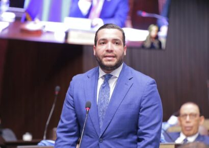 Charlie Mariotti Jr. acusa al PRM de deteriorar servicios básicos y hacer retroceder al país 20 años